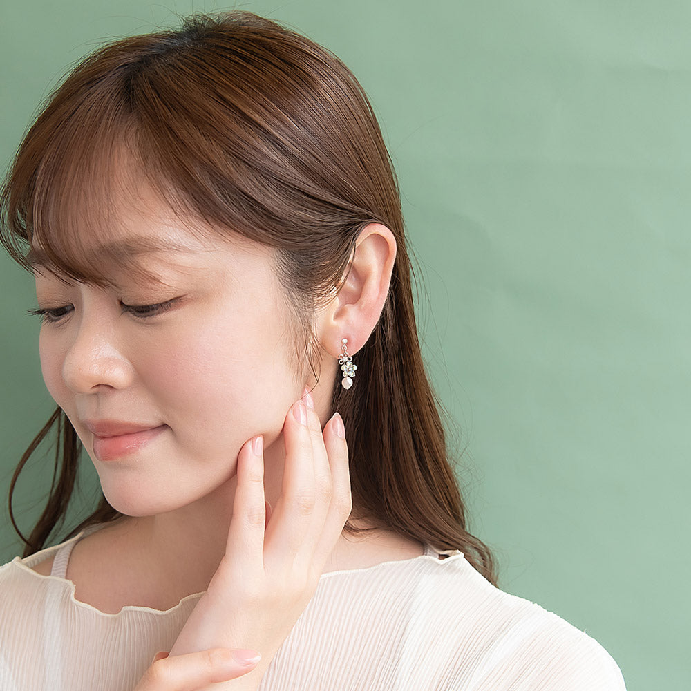 Iridescent Flower Pearl Invisible Clip Ons