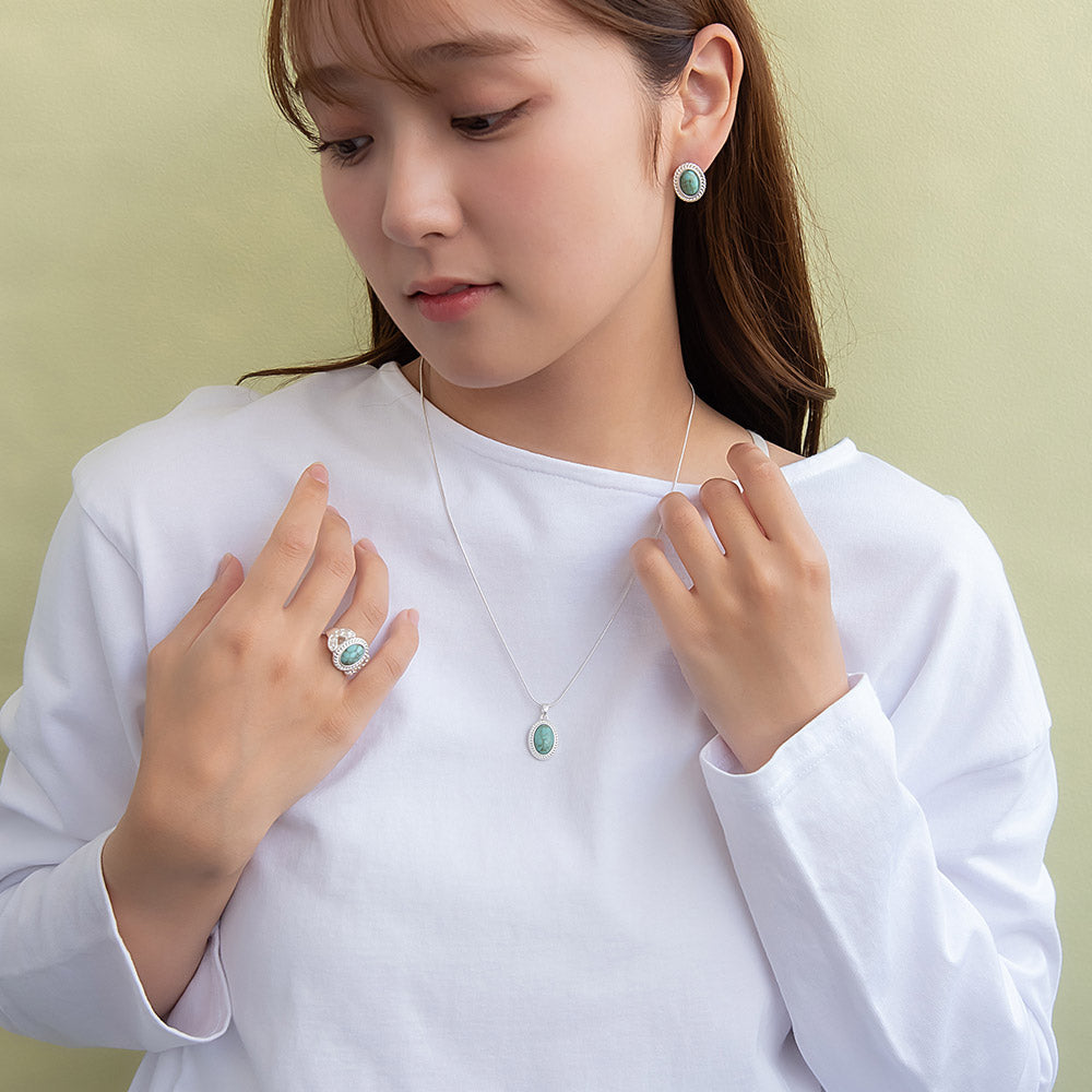 Oval Concho Pendant Necklace