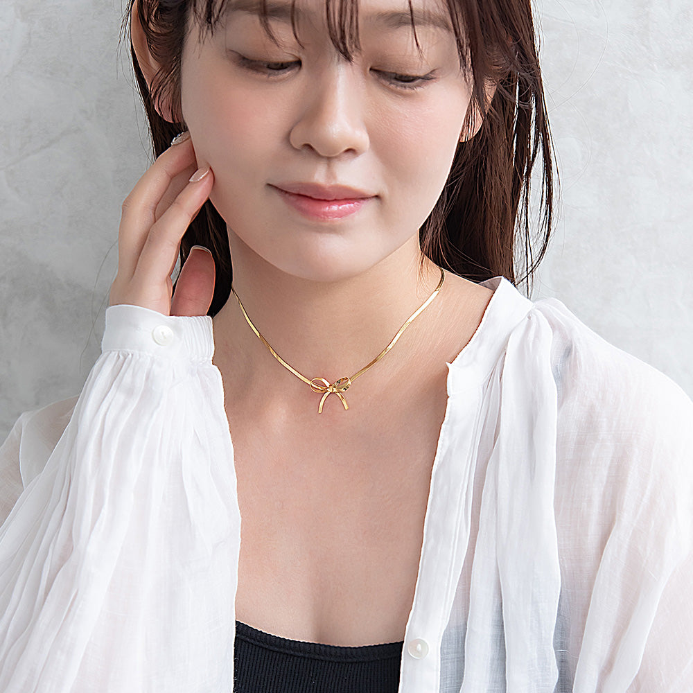 Flat Snake Chain Bow Necklace