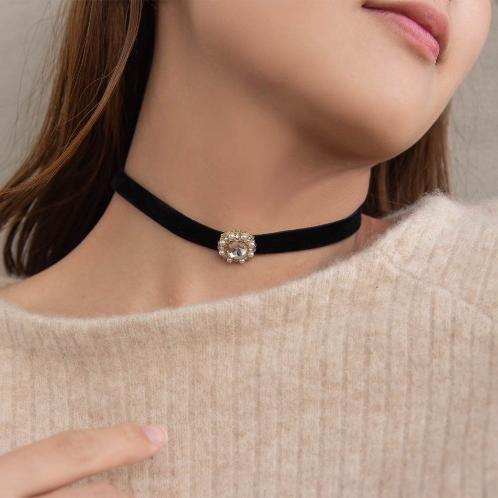 Jeweled Black Velvet Choker - osewaya