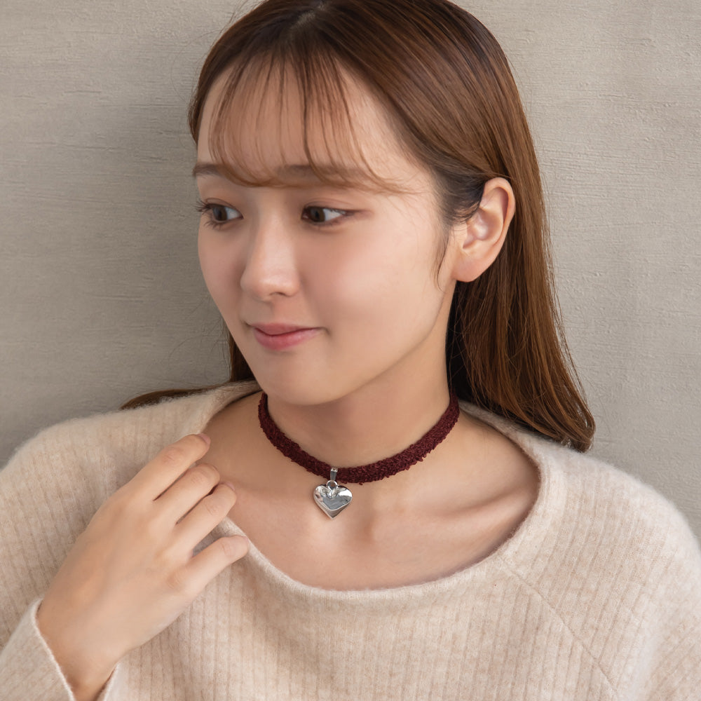 Puffy Heart Knit Choker