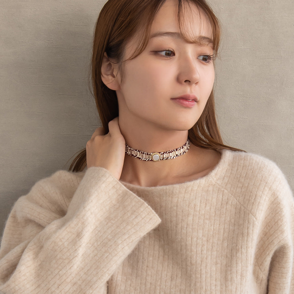 Shaggy Knit Choker Necklace