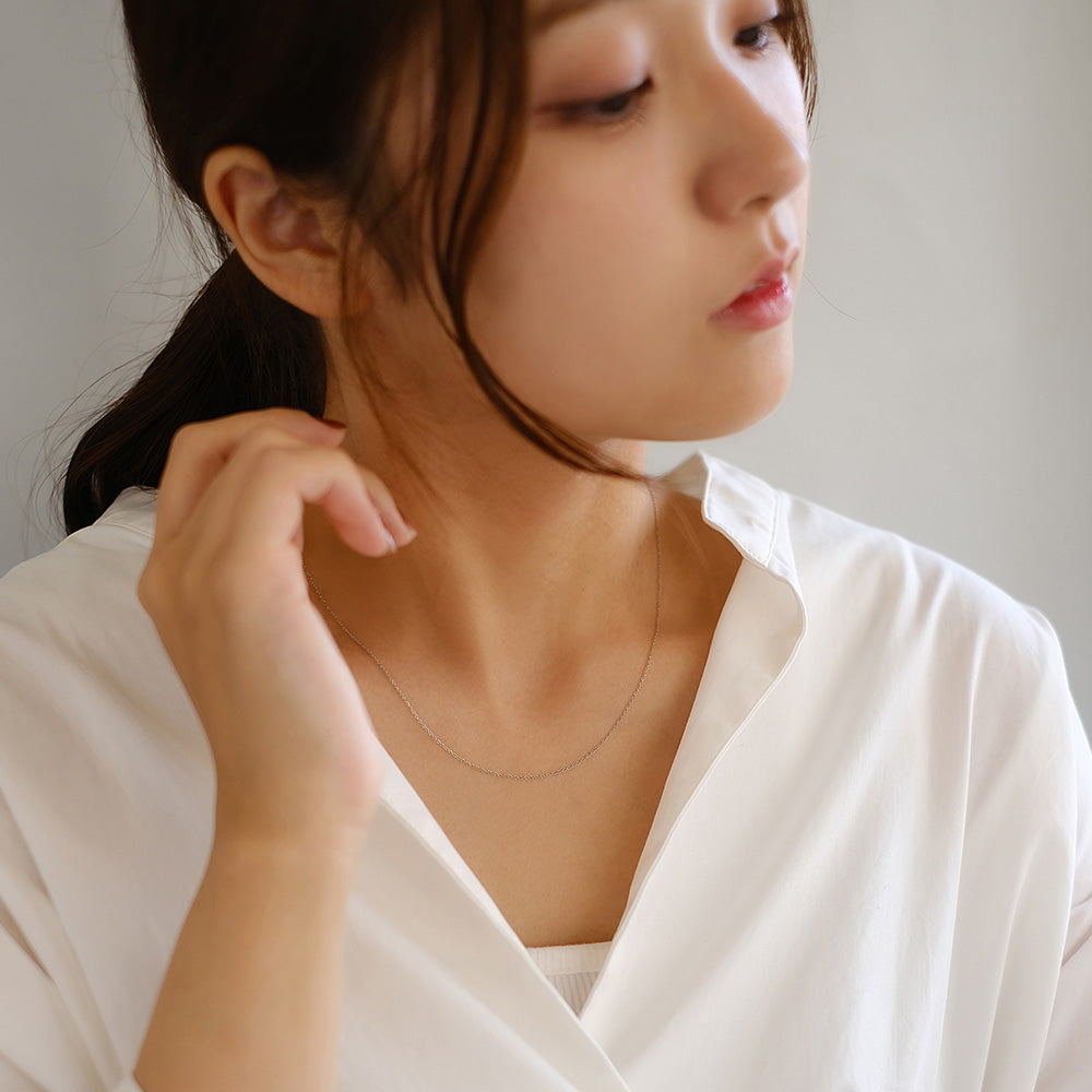 Skinny Chain Magnetic Clasp Necklace