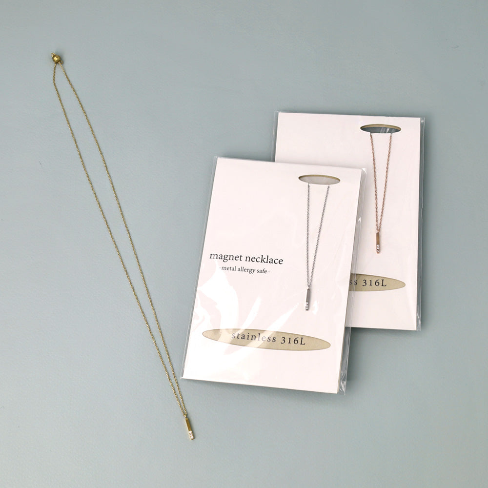 Bar Pendant Magnetic Clasp Necklace