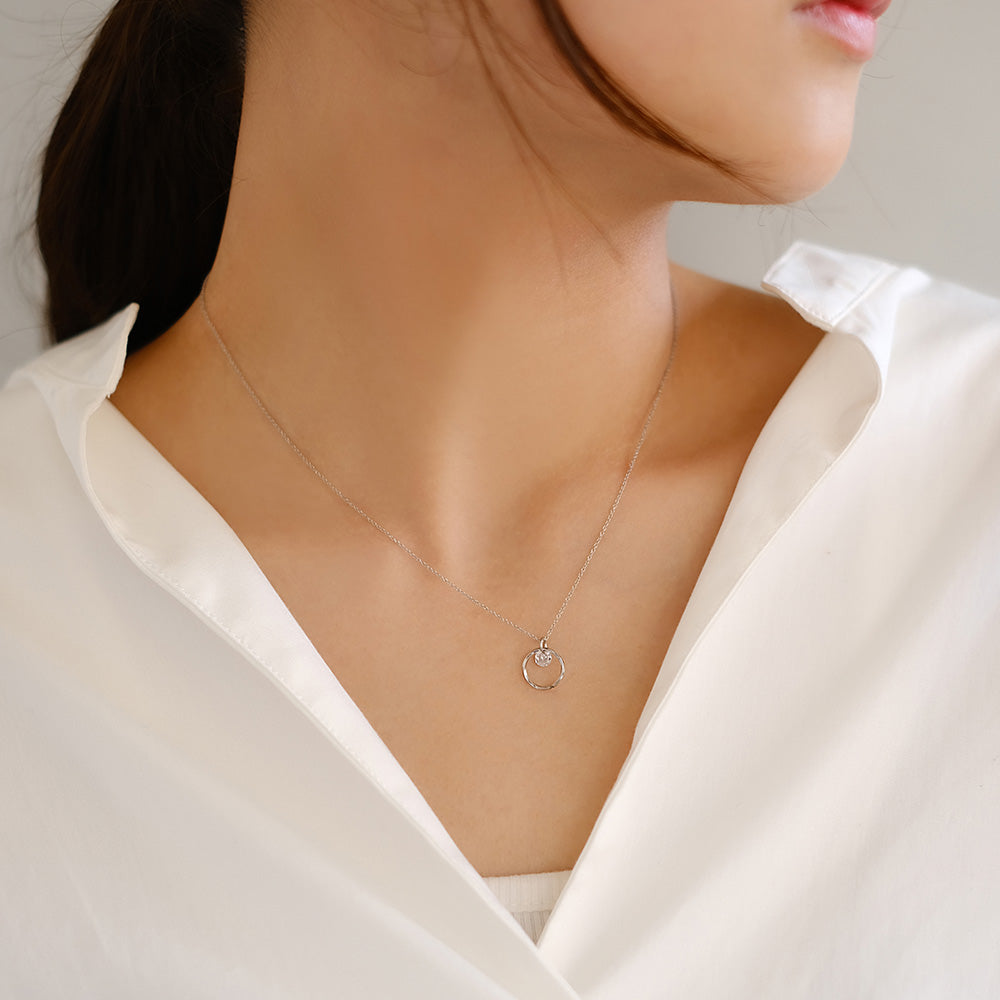 Ring and Stone Pendant Magnetic Clasp Necklace