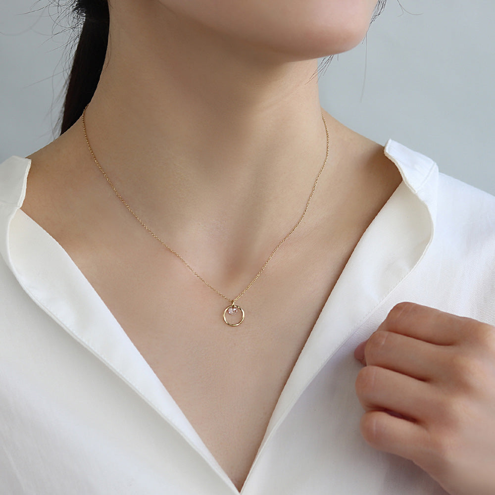 Ring and Stone Pendant Magnetic Clasp Necklace