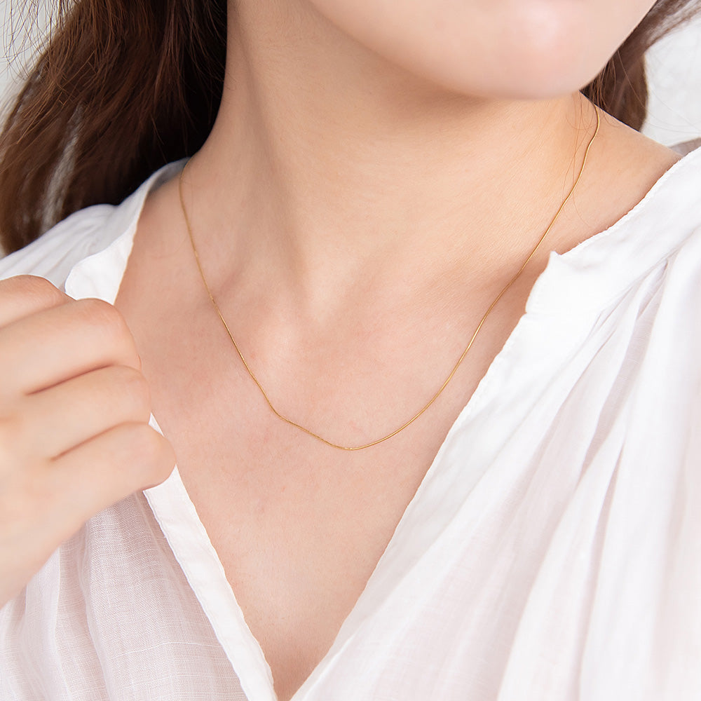 Skinny Chain Magnetic Clasp Necklace