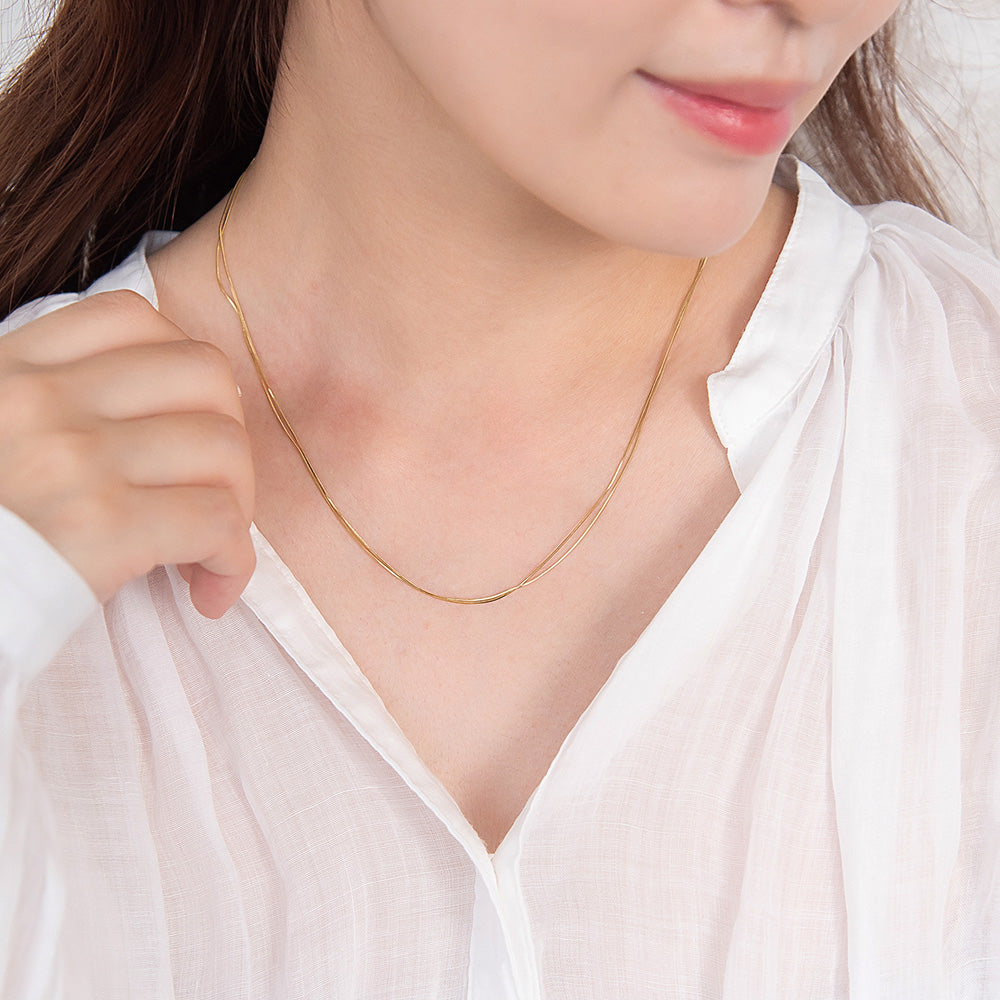 Double Row Magnetic Clasp Necklace