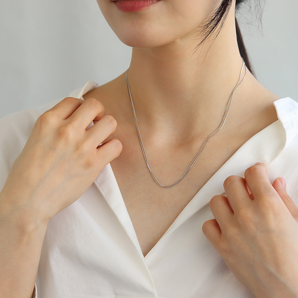 Double Row Magnetic Clasp Necklace