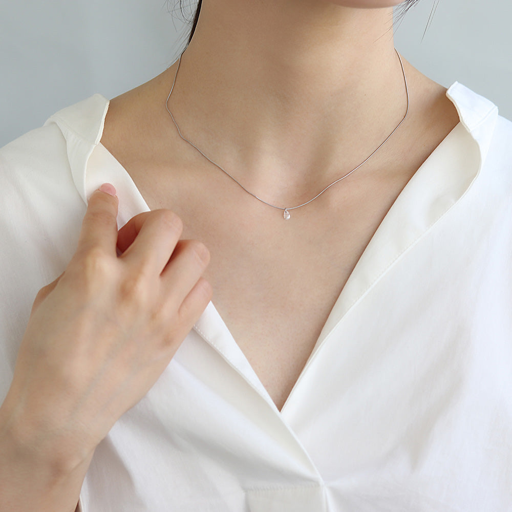 Teardrop Stone Magnetic Clasp Necklace