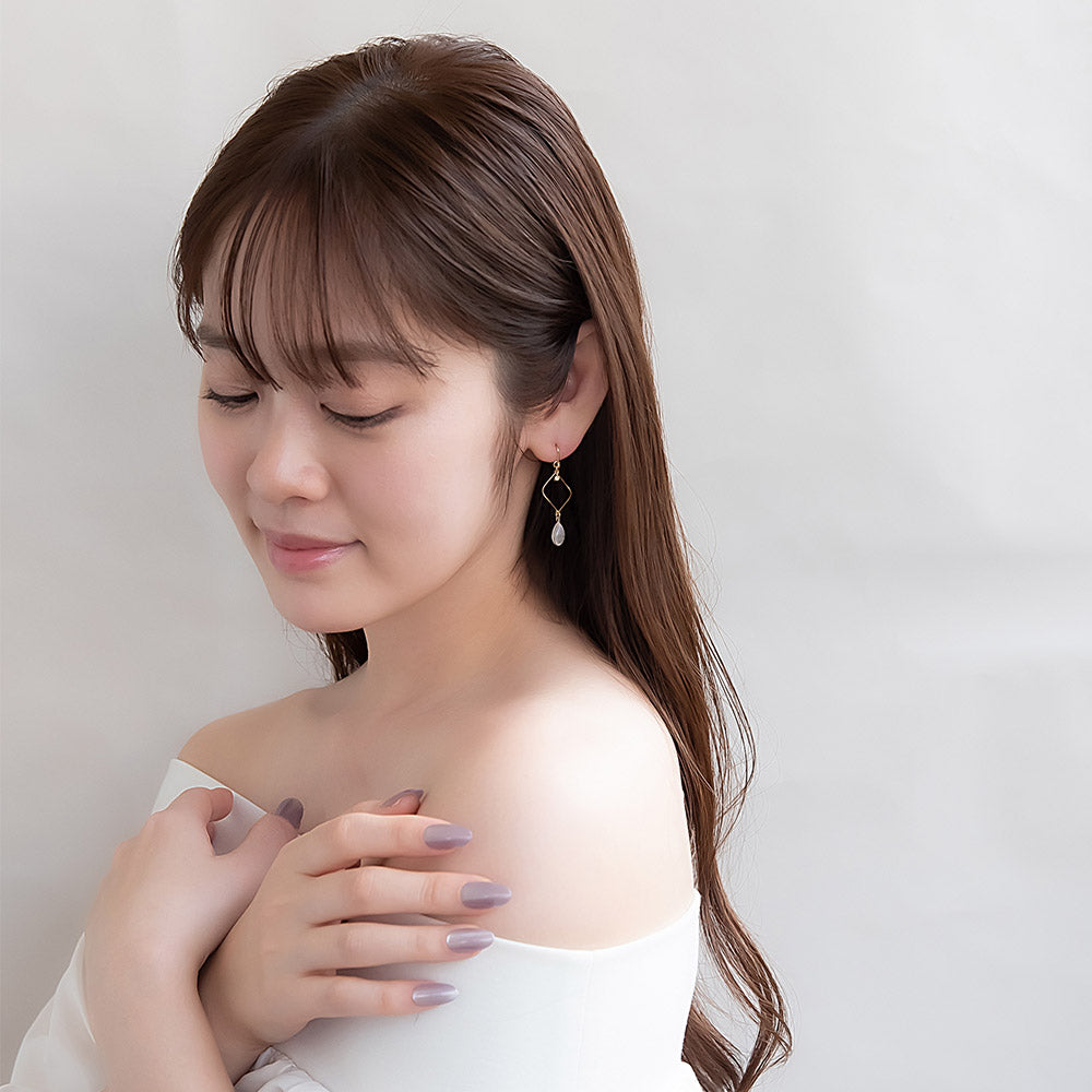 Rhombus Pale Waterdrop Earrings