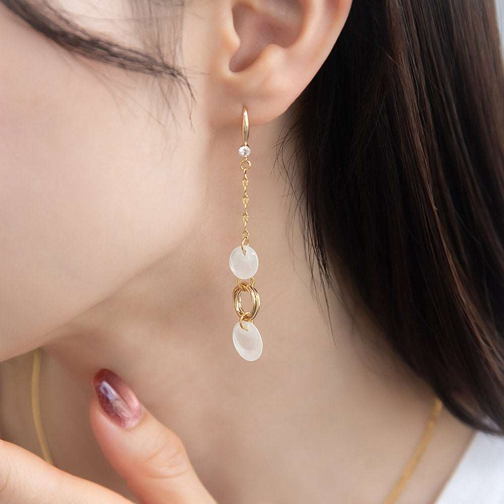 Shell and Metal Mixed Circle Drop Earrings