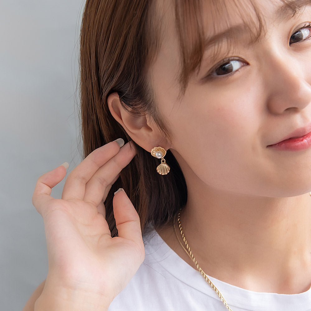 Scallop Shell Dangle Earrings