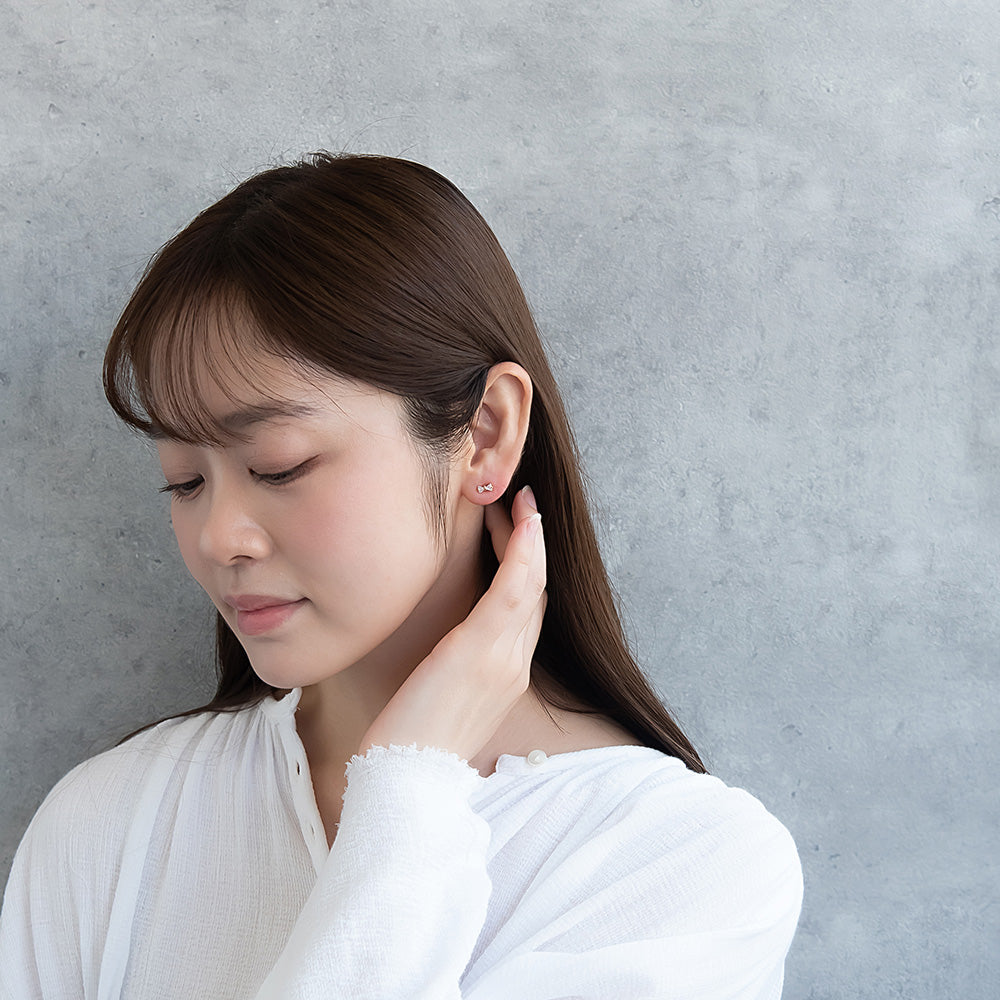 Bow CZ Titanium Studs