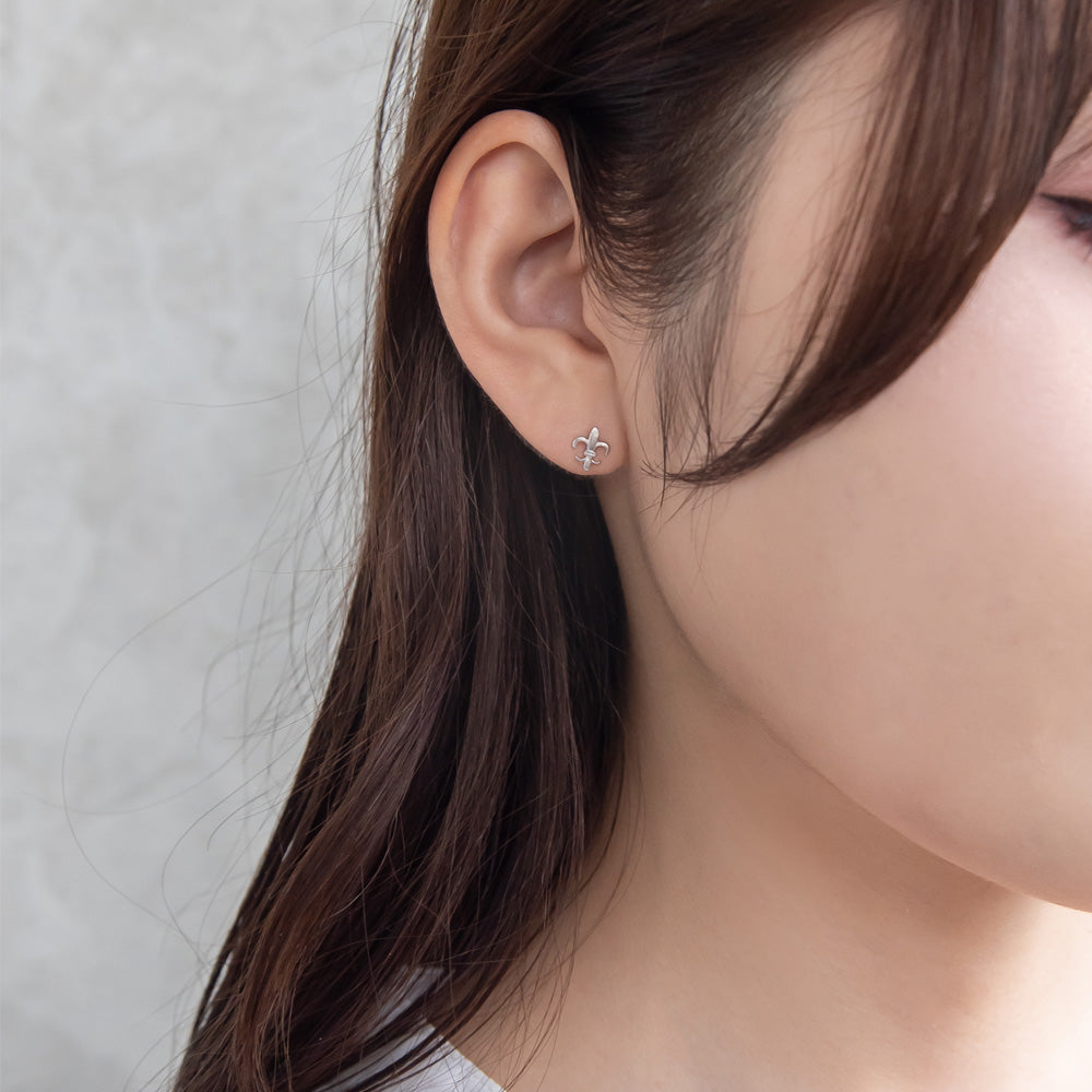 925 Silver Mini Lily Studs