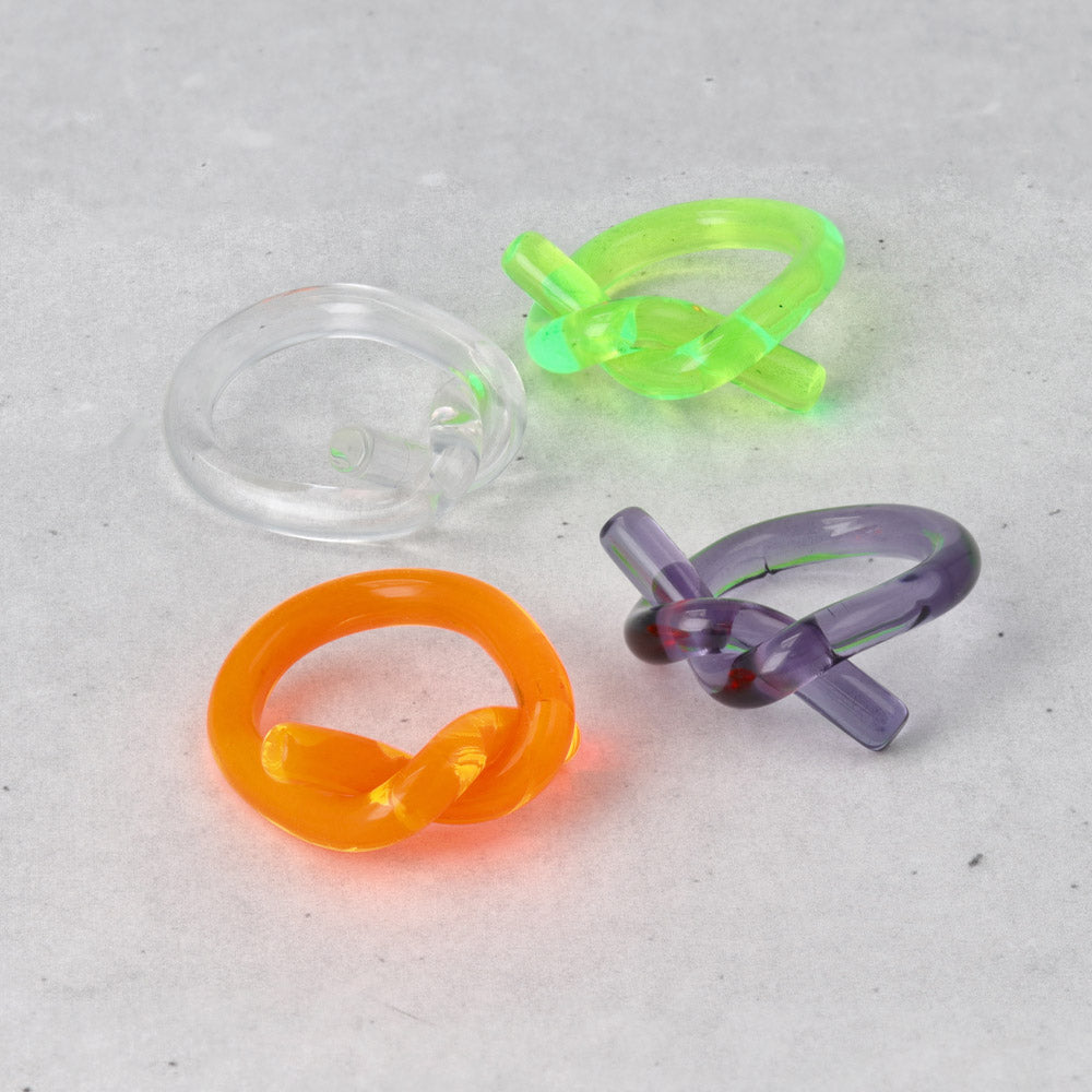 Transparent Acrylic Loop Ring - osewaya