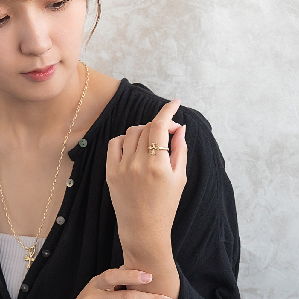 Awesome Sculptural Cross Ring