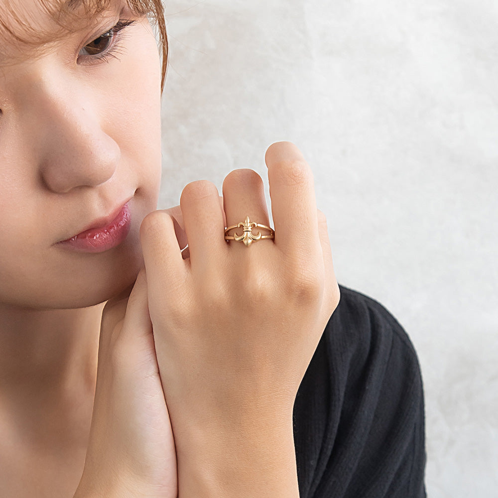Awesome Heraldic Lily Double Ring