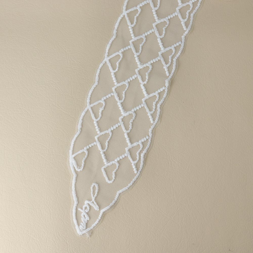 Heart Pattern Lace Skinny Scarf