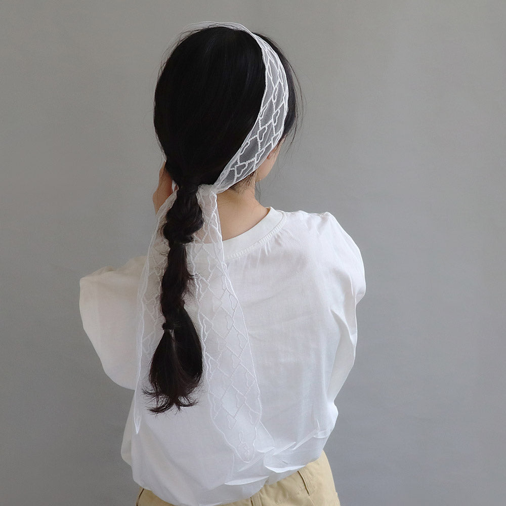 Heart Pattern Lace Skinny Scarf