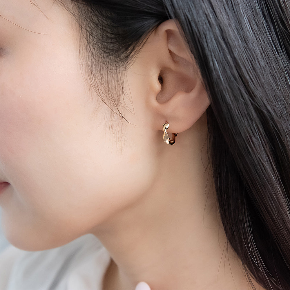 Everyday Hoop Plastic Earrings