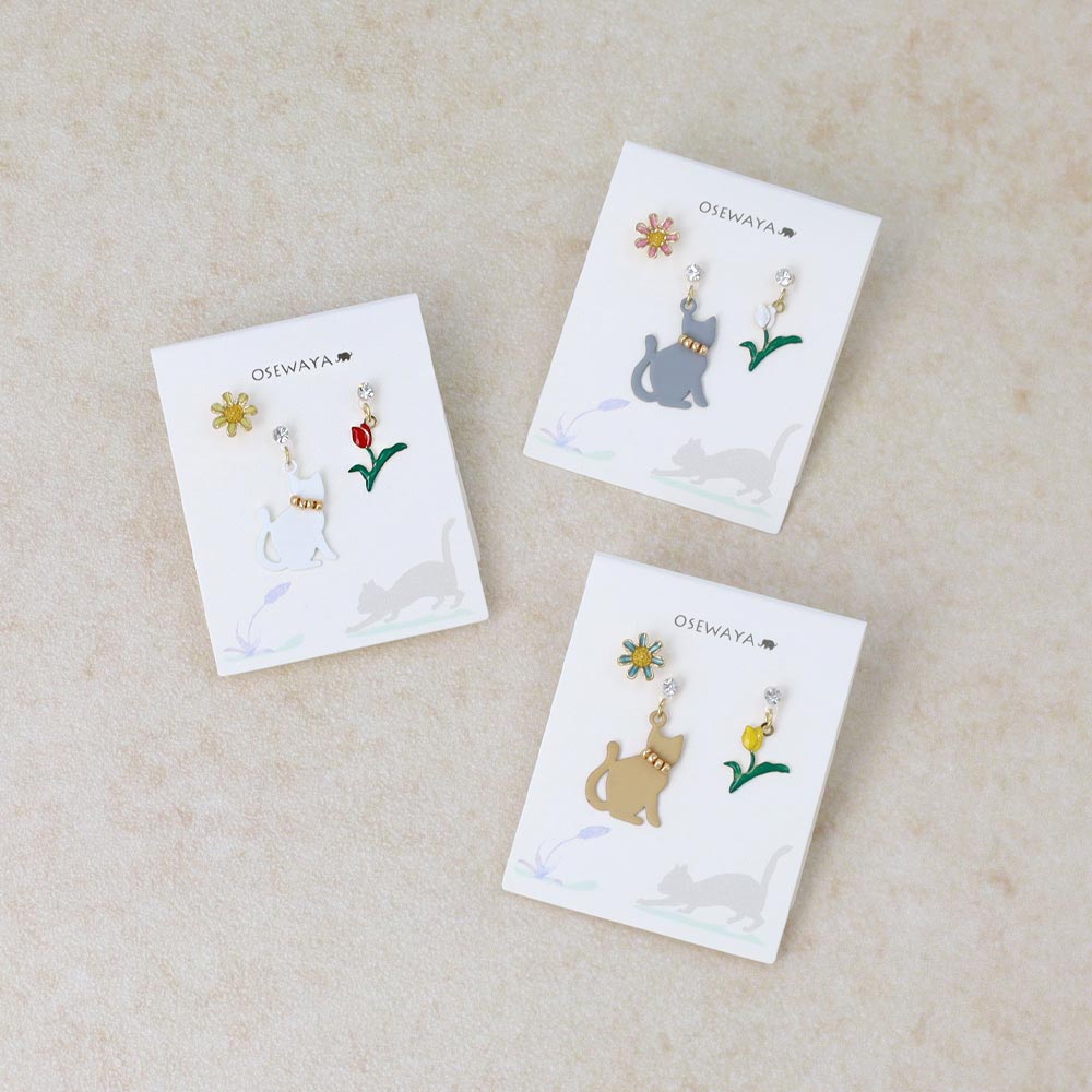 Cat and Flower Plastic Earring Set