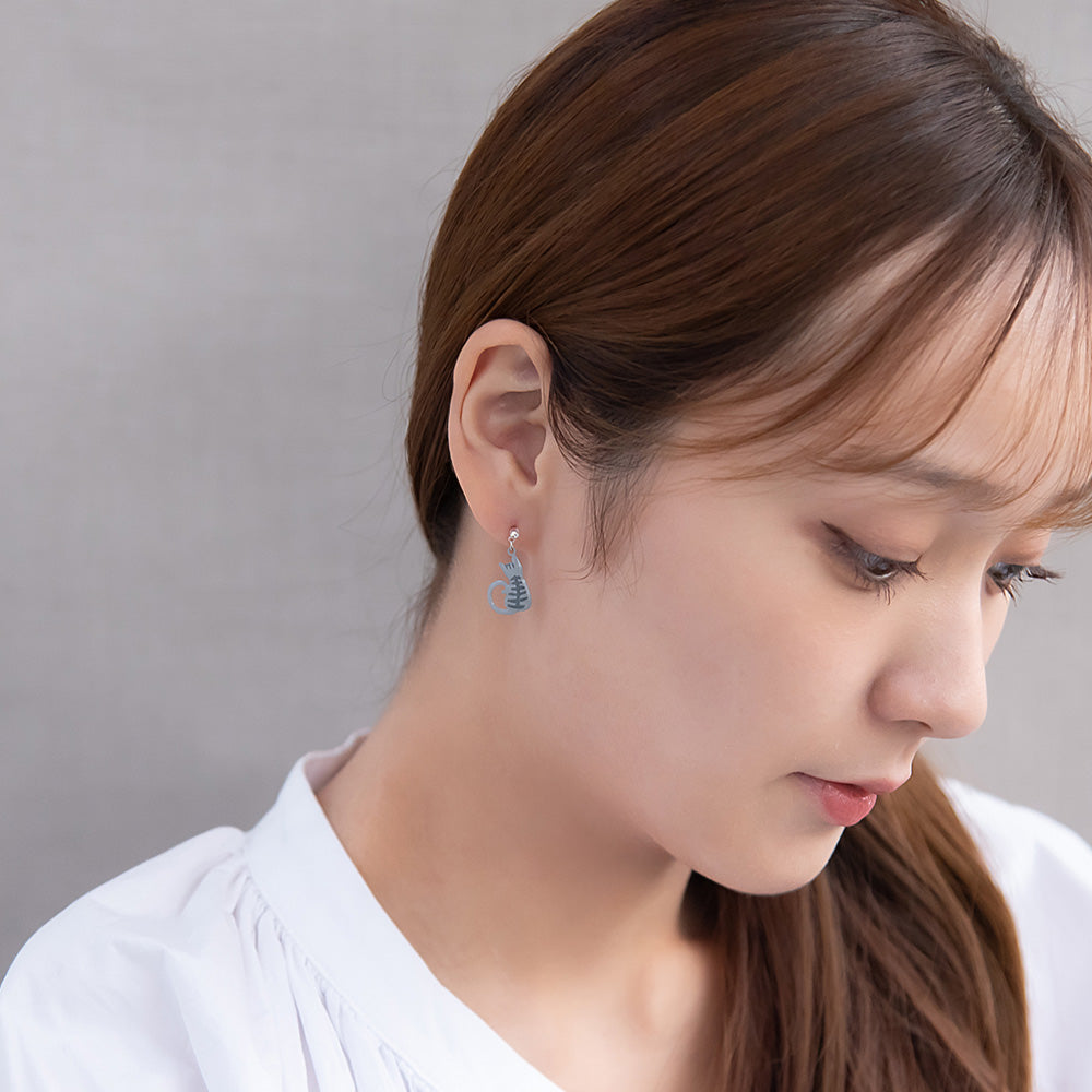 Cat Drop Plastic Earrings
