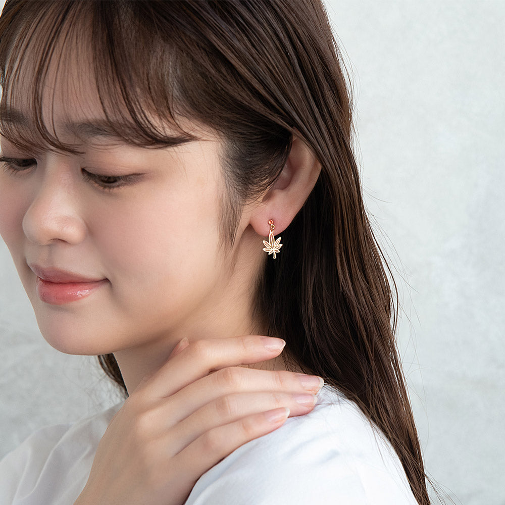 Gradient Momiji Asymmetric Earrings