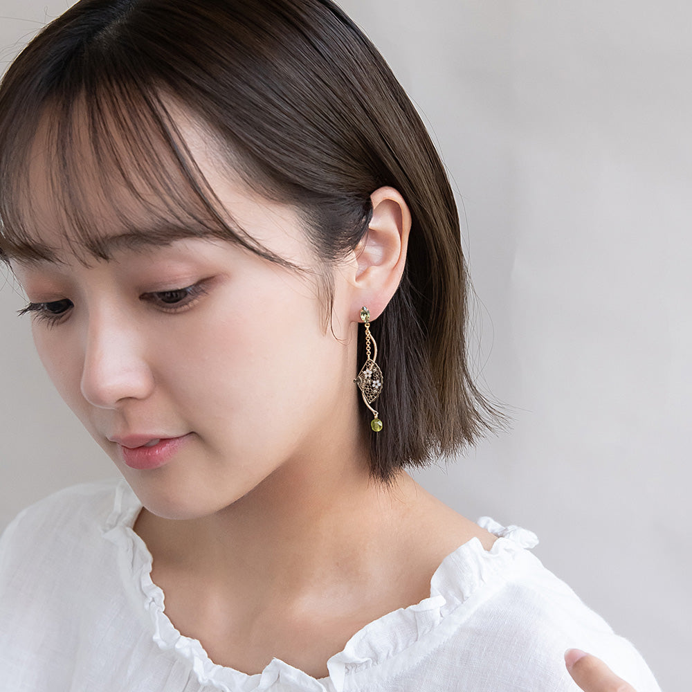 Matcha Sensu Fan Wave Drop Earrings