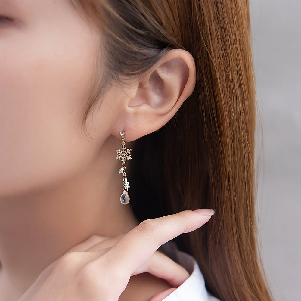 Winter Cat Drop Earrings