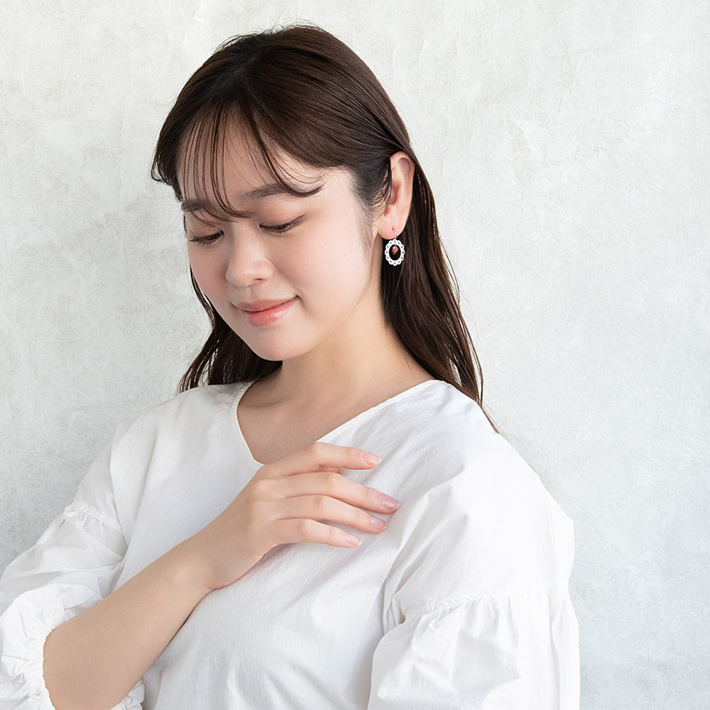 Lace Circle Heart Stone Earrings
