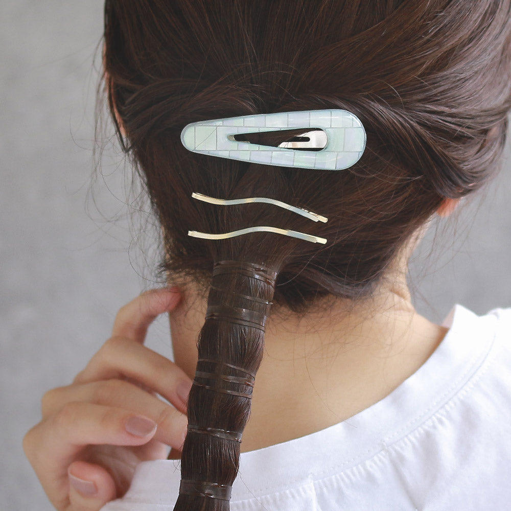 Textured Snap Clip and Wavy Hairpin Set