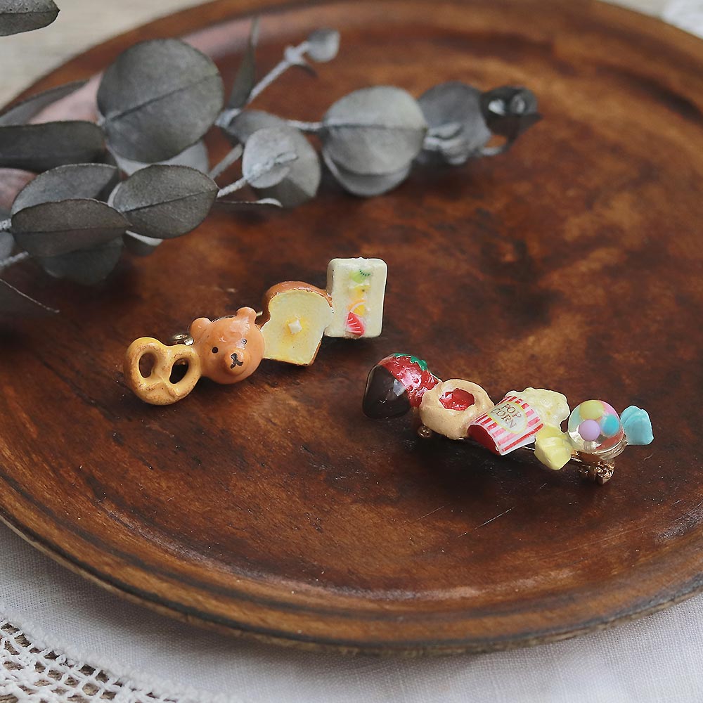 Snack Time Brooch