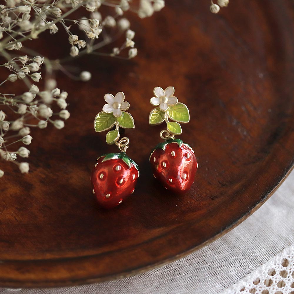 Strawberry Drop Earrings - osewaya