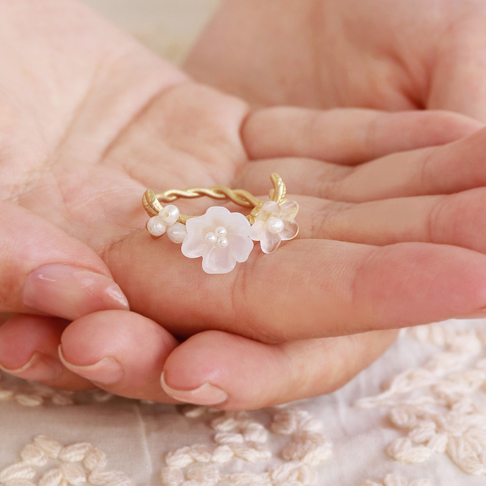 Small White Flower Open Ring