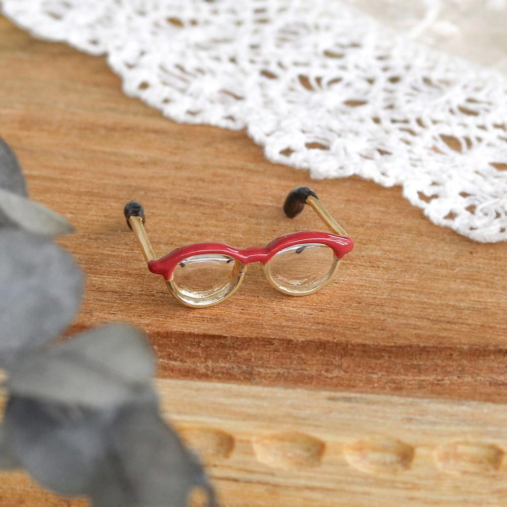 Red Half Rim Glasses Ring