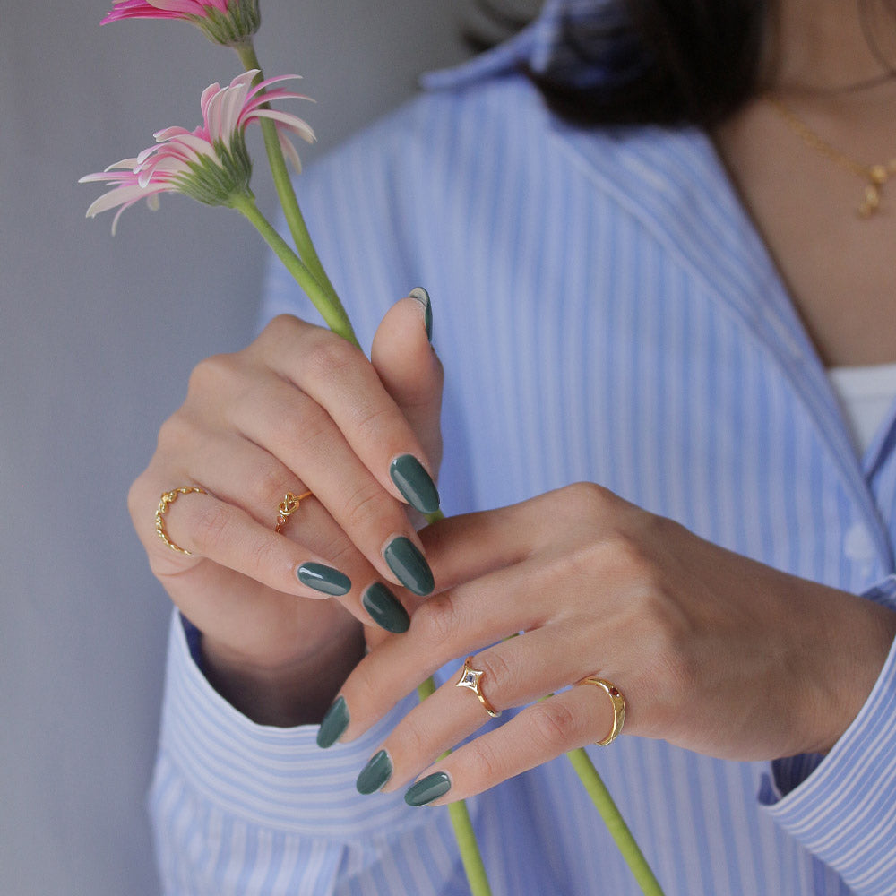 Gold Tone Star Pinky Ring