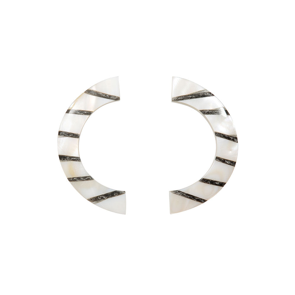 Stripe C Shape Shell Earrings
