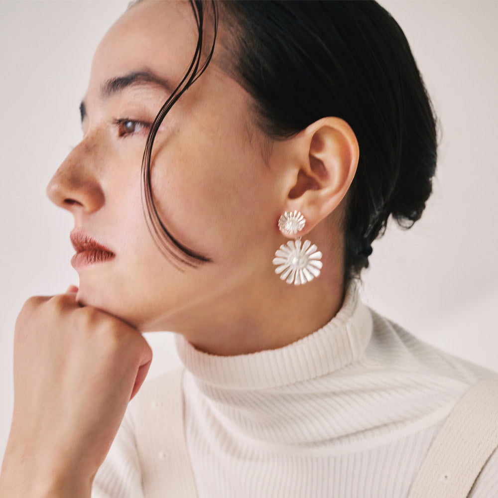 Paris Daisy Front Back Earrings