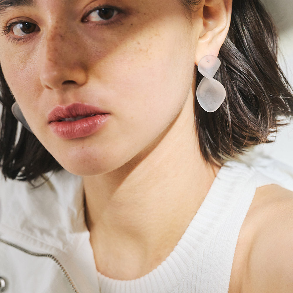 Frosted Homaika Petal Earrings