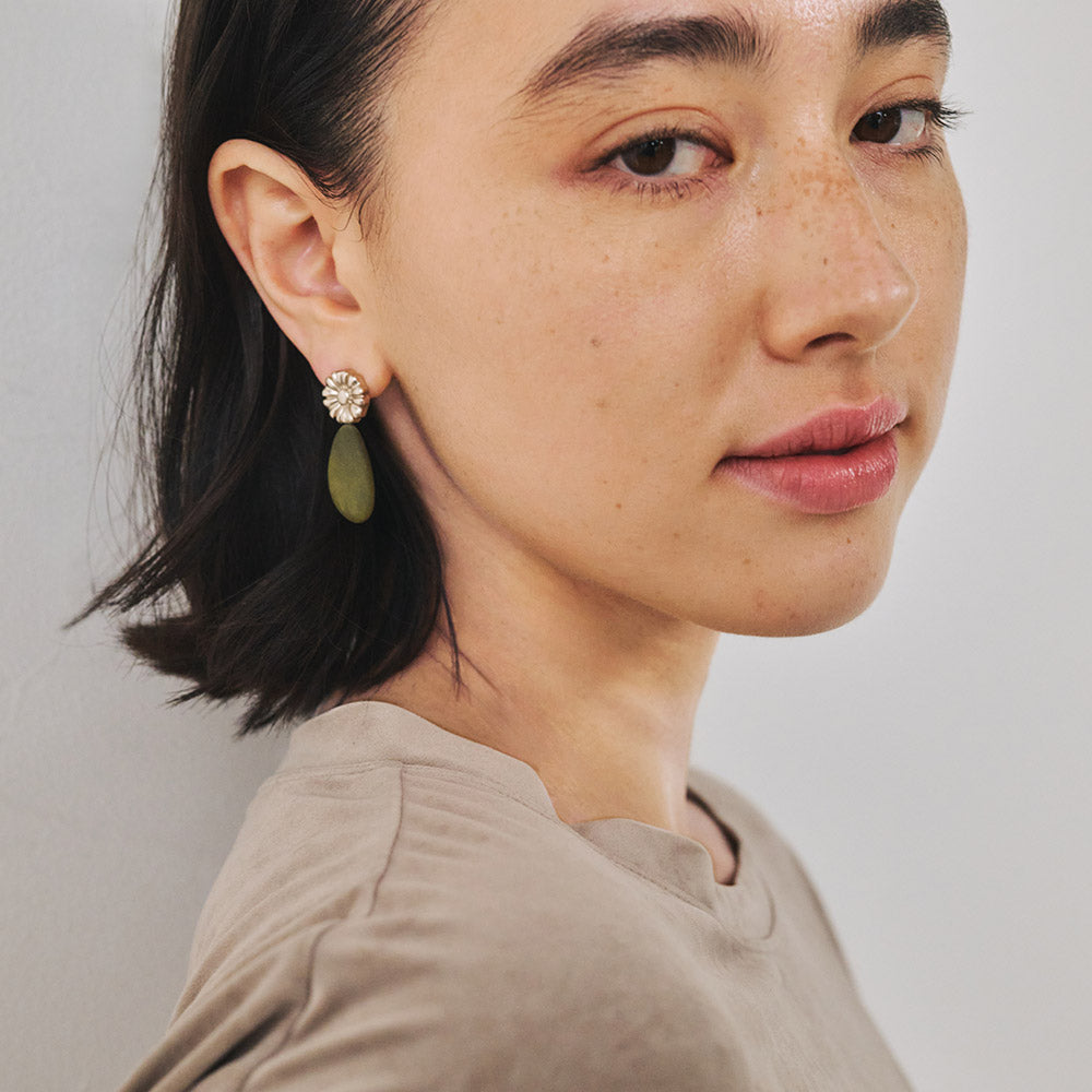 Flower and Frosted Homaika Pebble Earrings