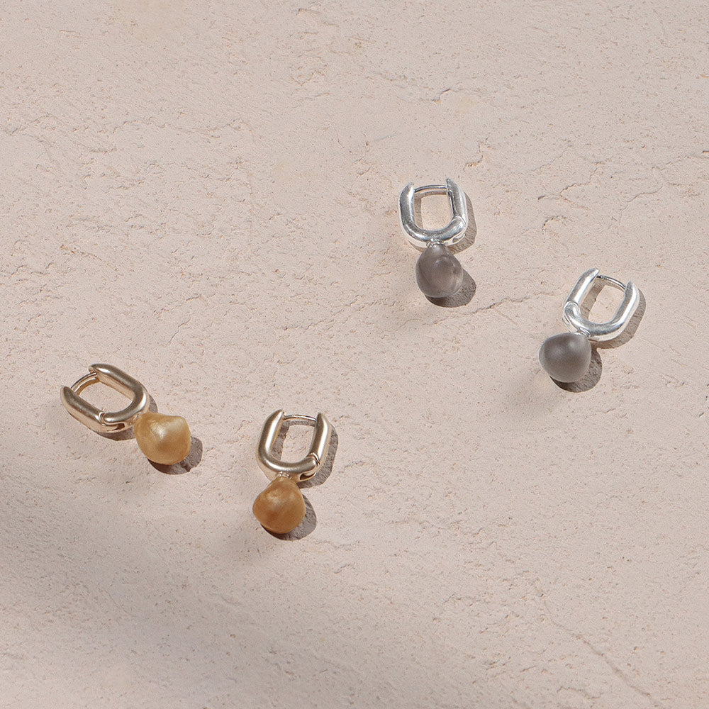 Homaika Pebble Carabiner Earrings - osewaya