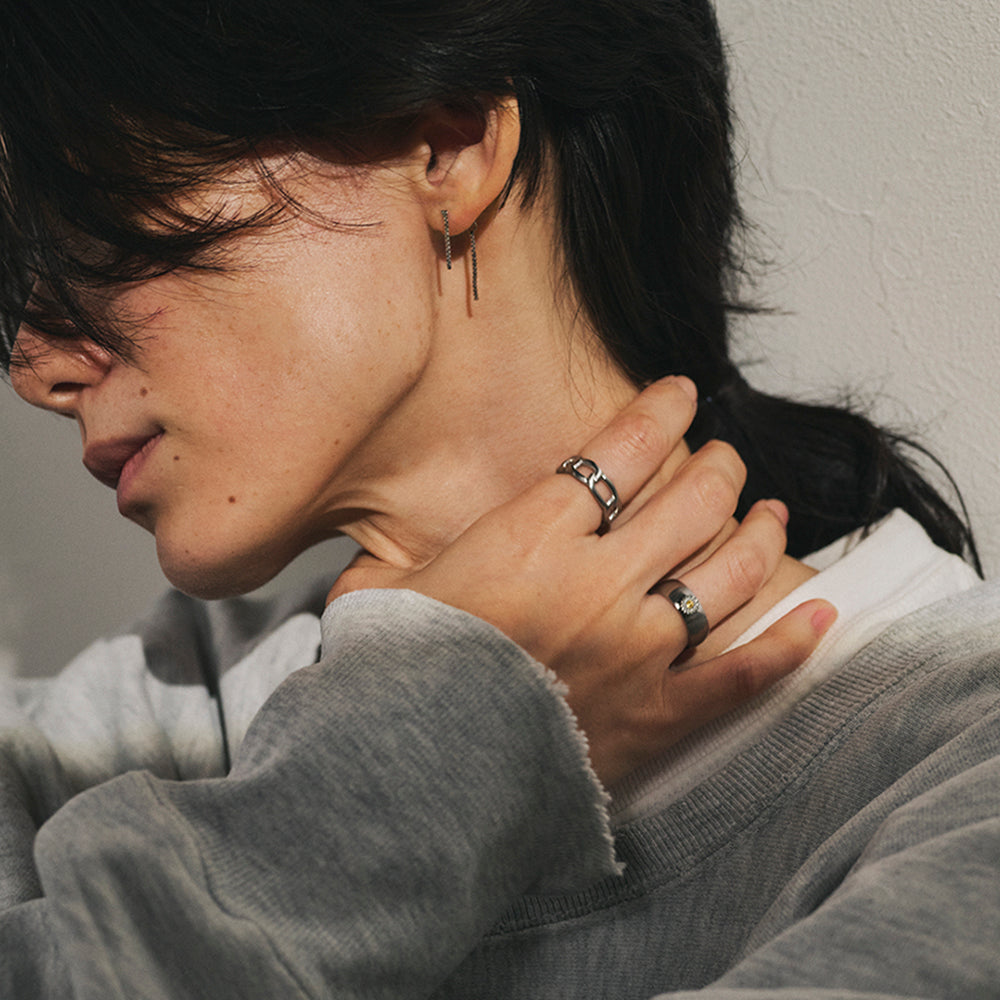 Flower Sleek Band Ring