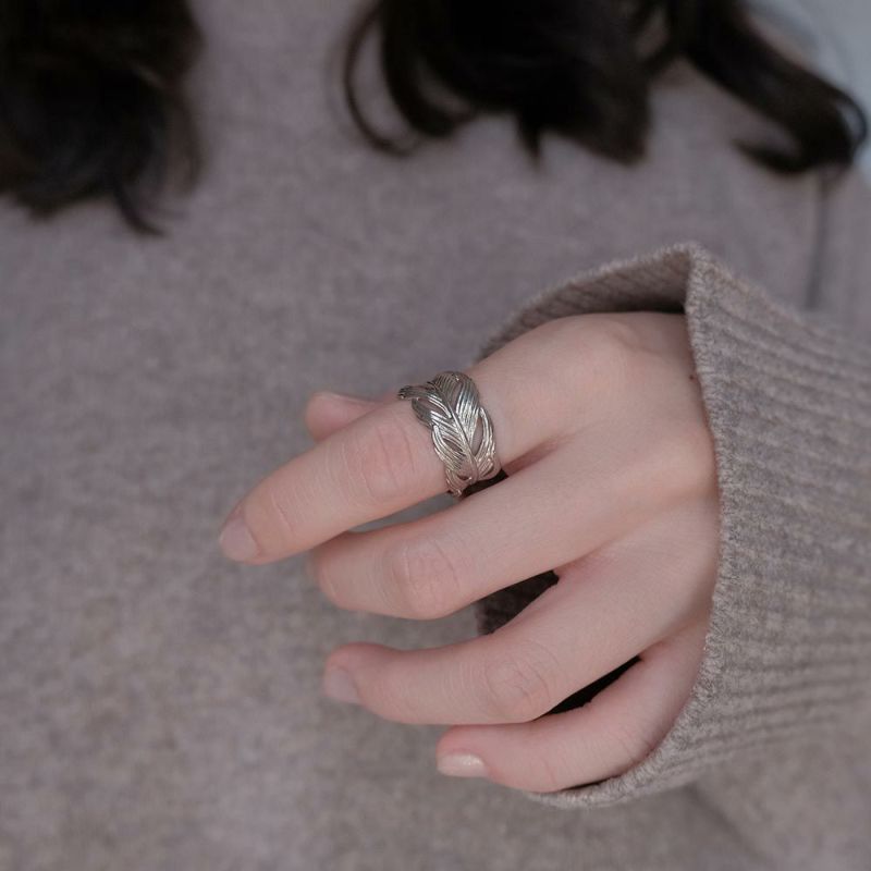 Feather Detail Ring