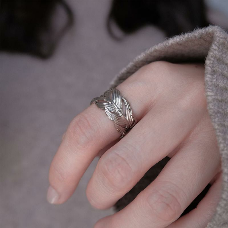 Feather Detail Ring