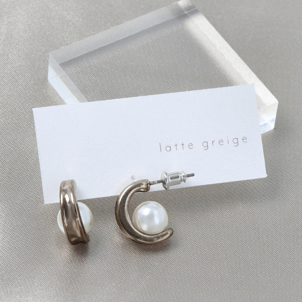 Latte Greige Curl Pearl Earrings - osewaya