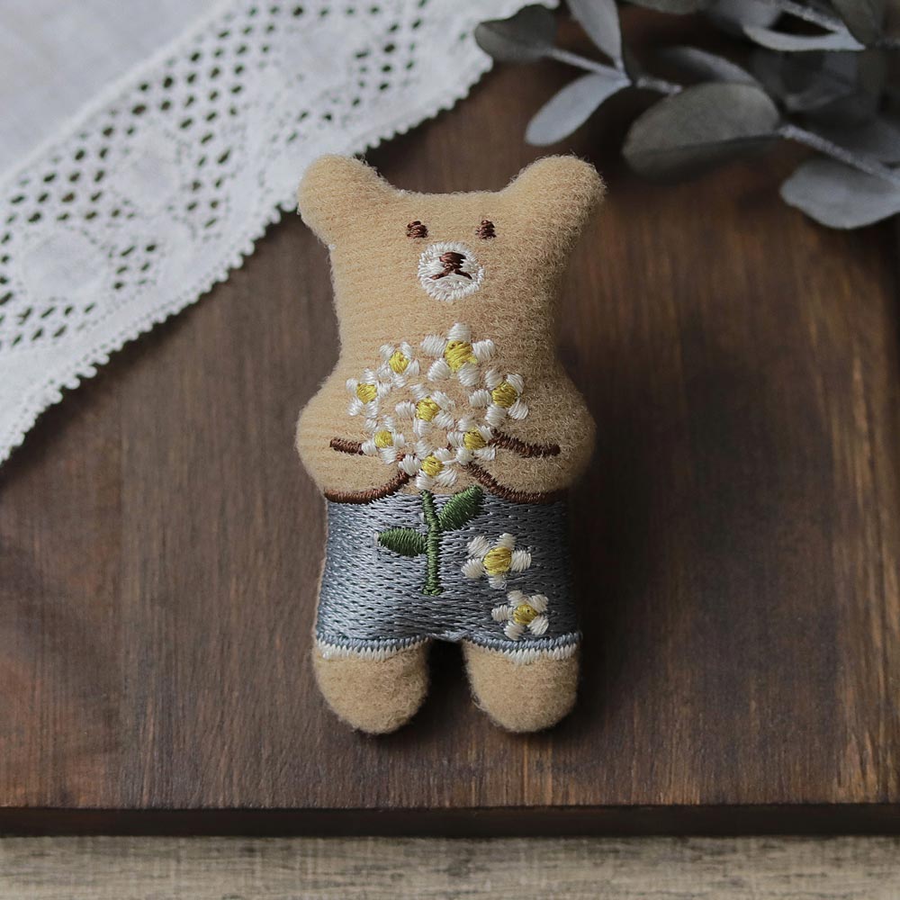 Little Bear and Flower Padded Brooch - osewaya