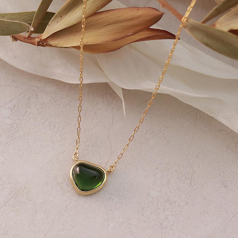 Green Triangle Glass Jewel Necklace - osewaya