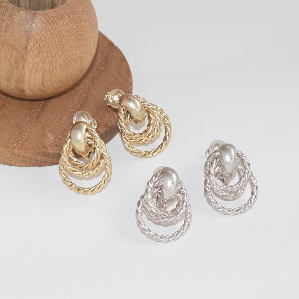 Twist Hoop Clip On Earrings - osewaya