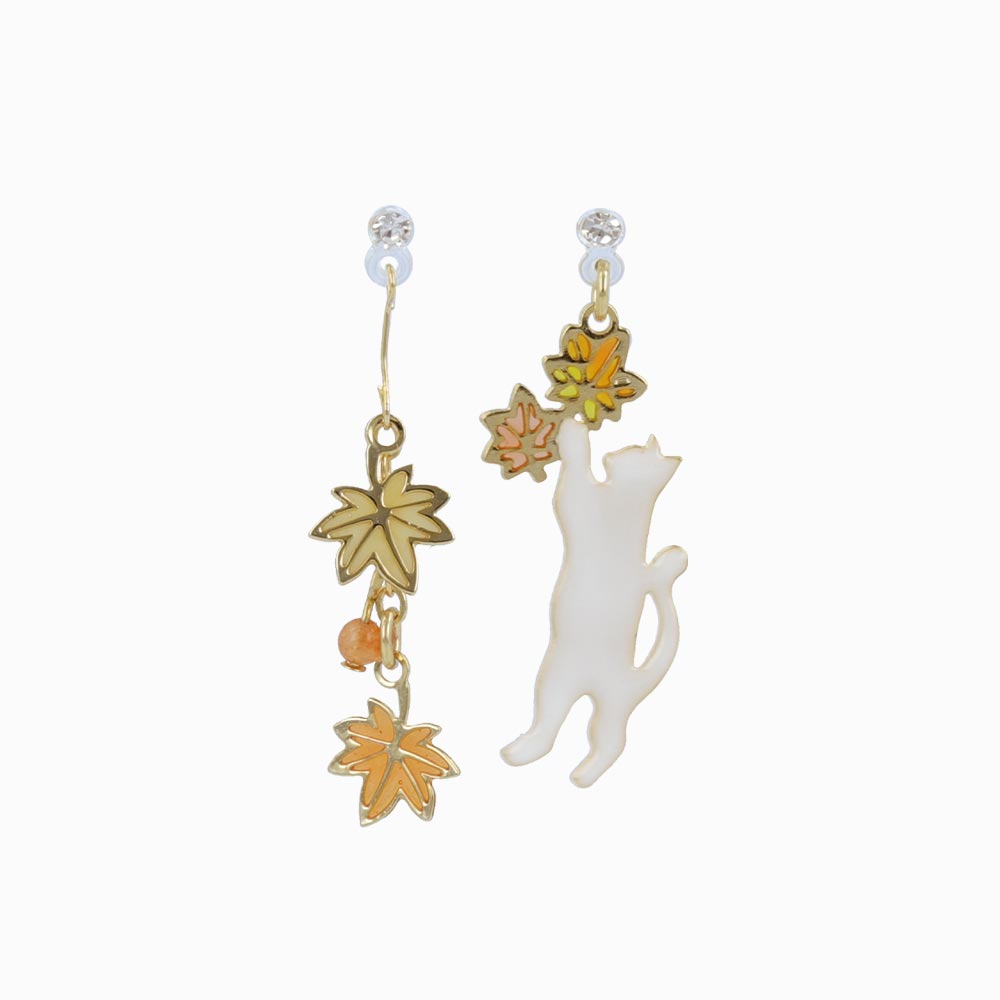 Momiji Leaf and Cat Invisible Clip On Earrings